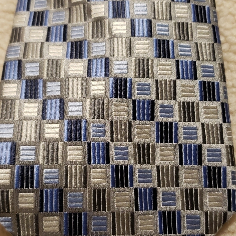 100% silk Burma Bibas tie - Picture 2 of 5